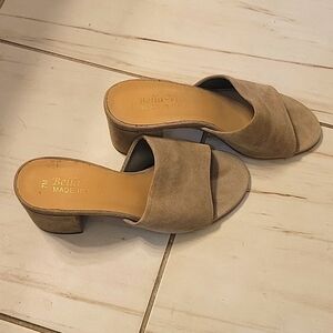 Bella Vita suede slides, size 7